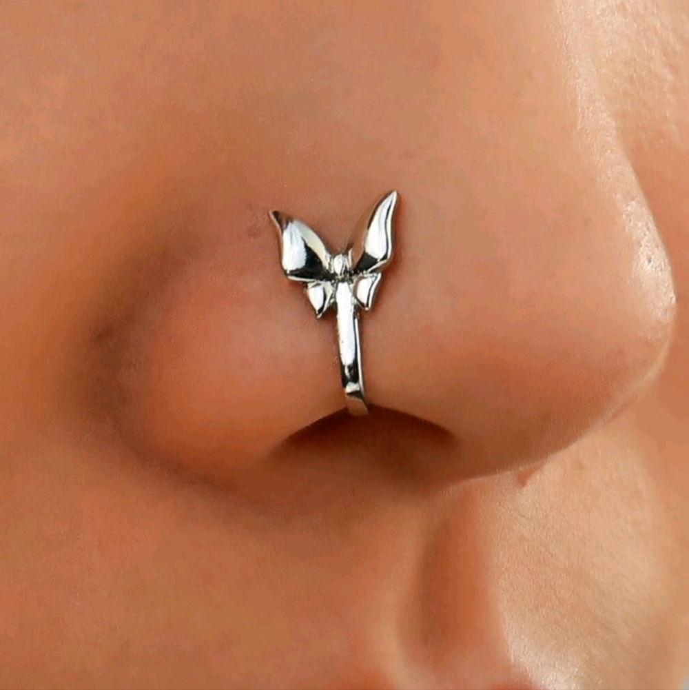 ✨3 FOR $28✨🆕️🦋BUTTERFLY NOSE CUFF - SILVERTONE🦋